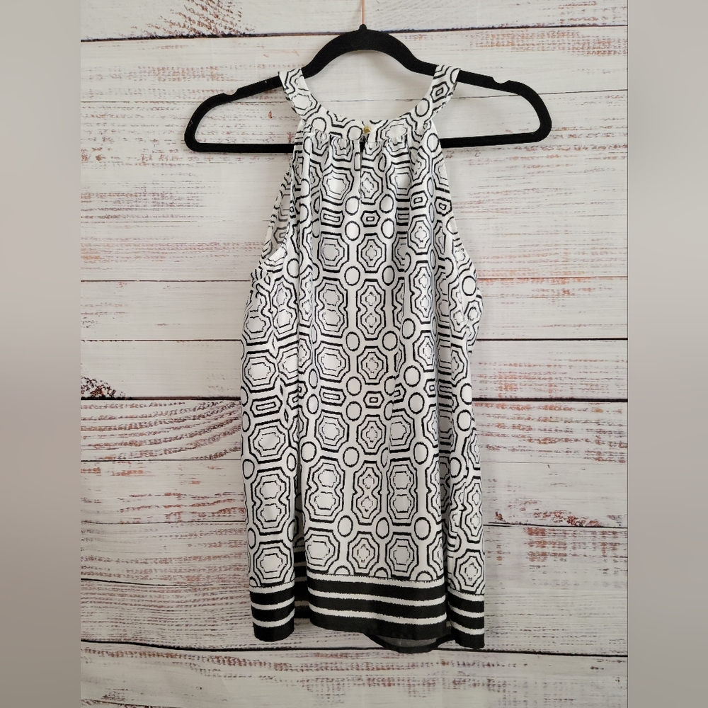 The Limited M Sleveless Haulter white and Black Blouse